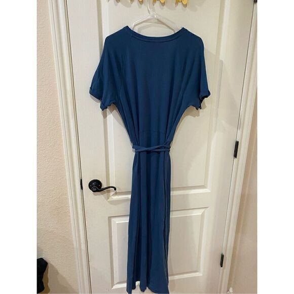 Elizabeth and James Faux Wrap Maxi Dress size medium detachable belt - Picture 4 of 8